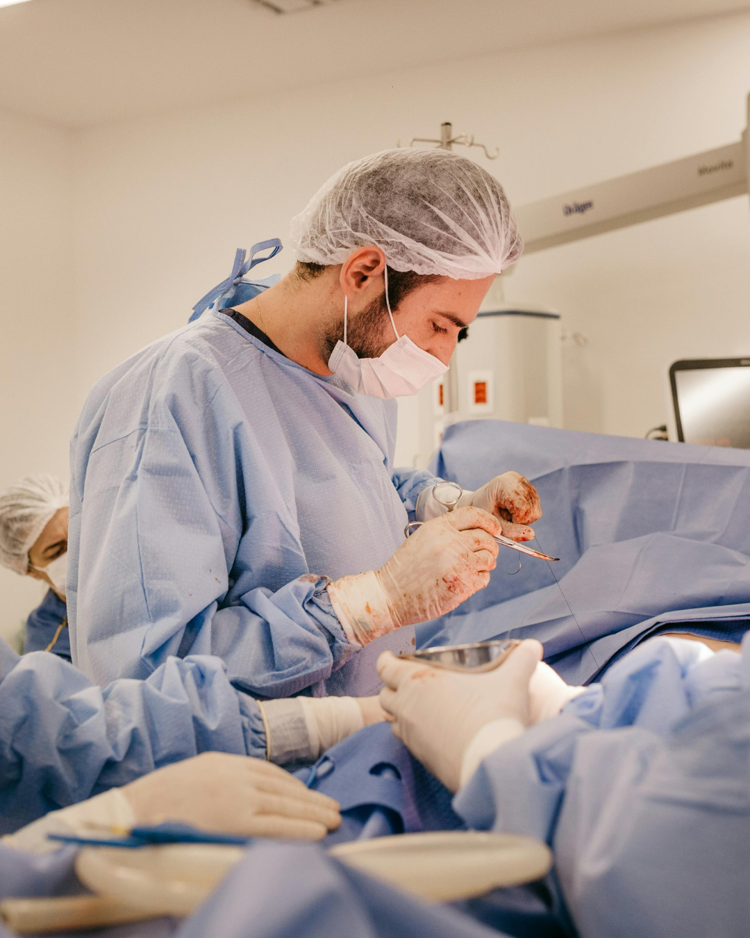 cuánto cuesta cirugía de hernia discal